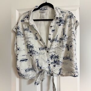 Disney castaway cay top